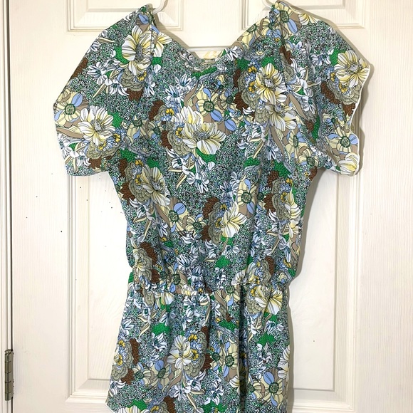 Green Floral Bohemian Stylish Summer Top With Elastic Waist Band Size Large - Picture 8 of 9